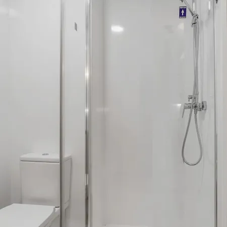 Vivi Homes - Anemona , , Balcony, Centre פואנגירולה