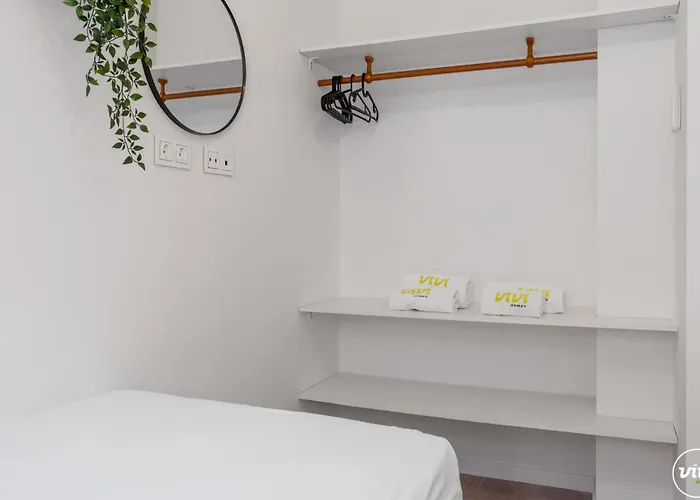 Vivi Homes - Anemona , , Balcony, Centre Apartamento