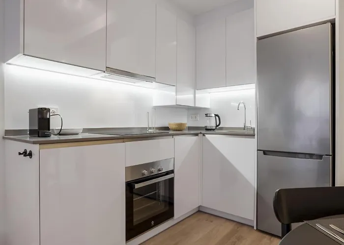 Vivi Homes - Anemona , , Balcony, Centre Apartment