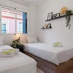 Vivi Homes - Anemona , , Balcony, Centre 아파트 푸엔히롤라